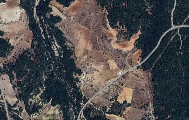 Akdere Mah., Satılık, Tarla, 3.434 m² — fotoğraf 2