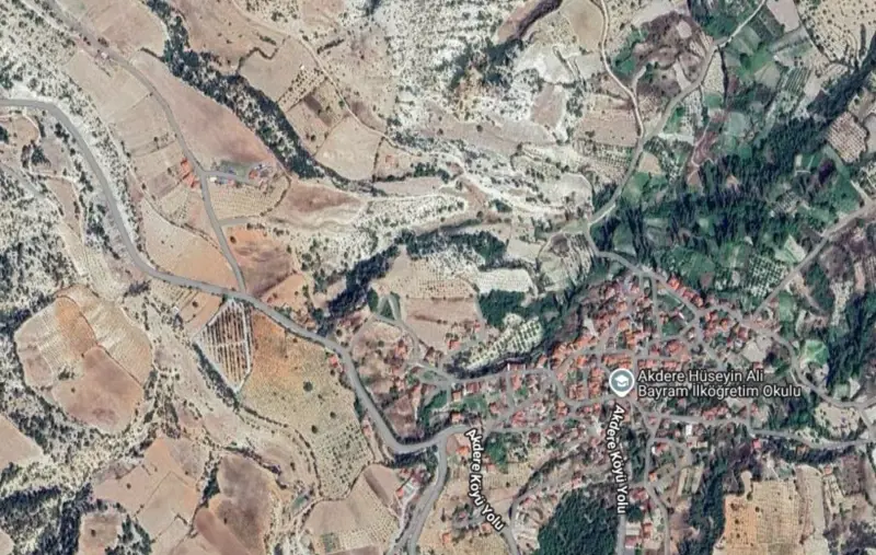 Akdere Mah., Satılık, Tarla — fotoğraf 1