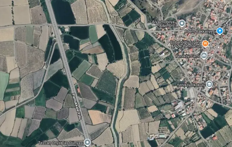 Ana Cadde Üzerinde, Denizli, Yeniköy, Tarla — fotoğraf 1
