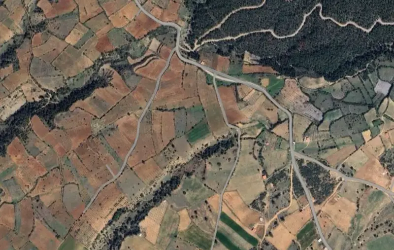 Denizli Pamukkale, Güzelpınar, 25300 m², Tarla — fotoğraf 1