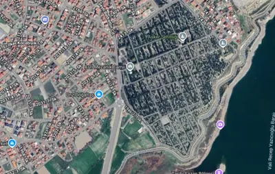 Ana Cadde Üzerinde, DELİKTAŞ SATILIK ARSA