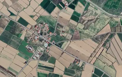 Denizli, Gölemezli, ANA YOL ÜSTÜ ELLEKTRİK SU ABONELİĞİ OLAN SATILIK  TARLA 