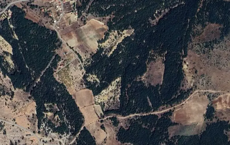 Güzelpınar  tarla  40 10.128 m² nin 10 10.128 m² si  3 milyon tl  — fotoğraf 2