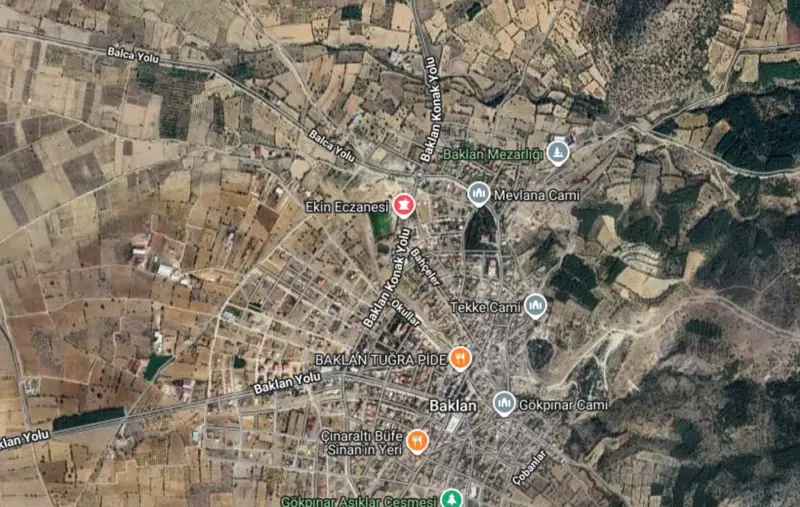 Merkez Mah., Satılık, Arsa — fotoğraf 1