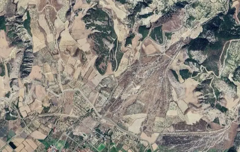 Gölemezli Mah., Satılık, Arsa, 17.597 m² — fotoğraf 1