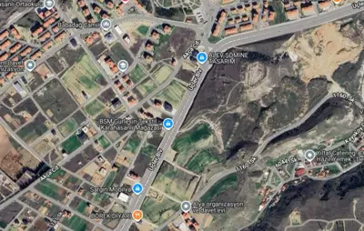 Ana Cadde Üzerinde, Karahasanlı  50 metrelık yol uzerı  Satılık, Arsa