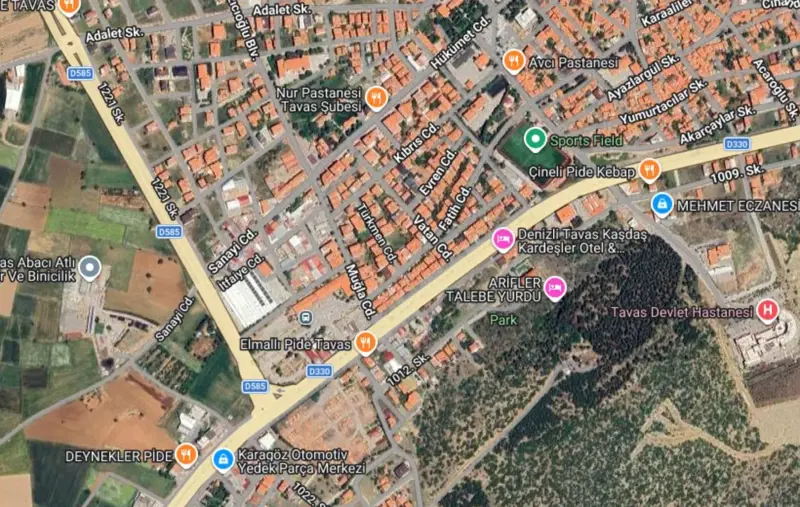 Ana Cadde Üzerinde — fotoğraf 1