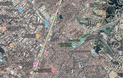 Ana Cadde Üzerinde, DOKUZKAVAKLAR SATILIK ARSA