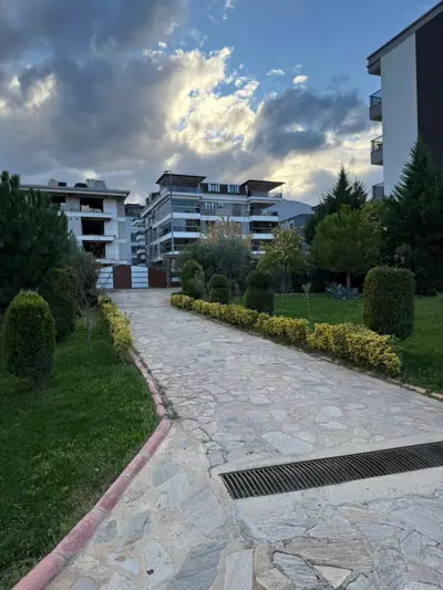 SİTE İÇERİSİNDE HAVUZLU PRESTİJLİ VİLLA