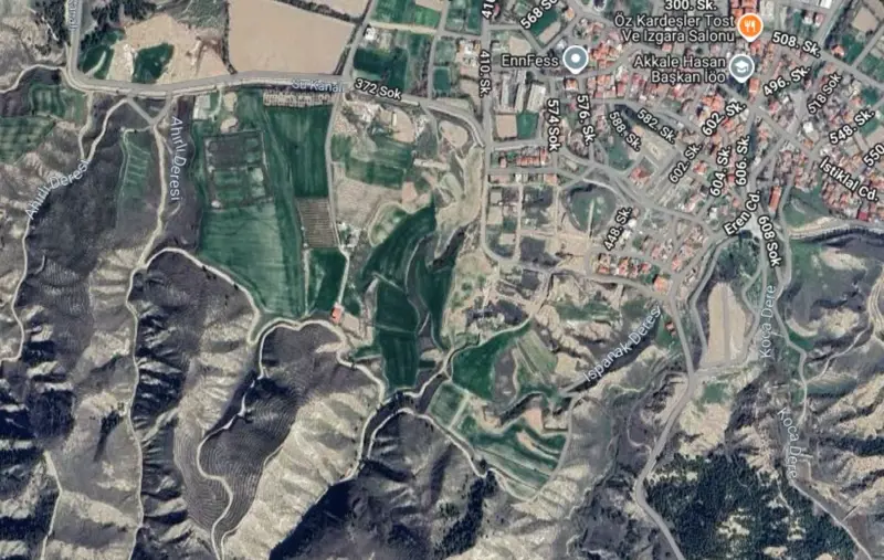 KALE MAHALLESİ SATILIK ARSA — fotoğraf 1