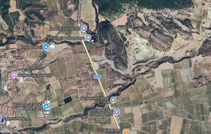 Ana Cadde Üzerinde, Denizli, Cumhuriyet, Arsa — fotoğraf 2
